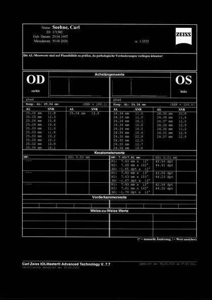 Gescannter IOLMaster-Ausdruck vom 30.06.2026: rechtes Auge 25.04 mm, linkes Auge 24.34 mm (Hochkontrast-Fassung)